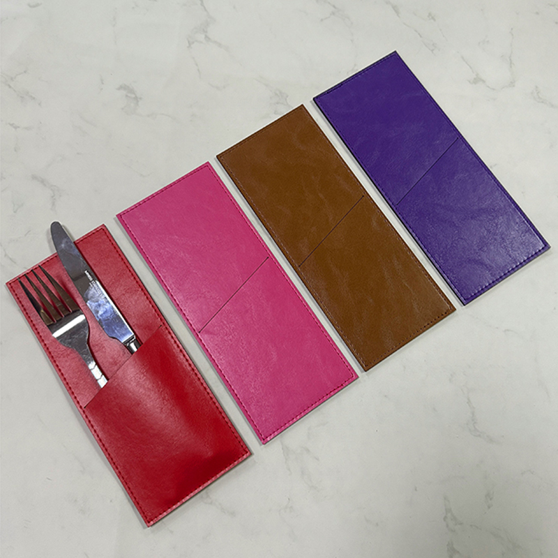 Porte-couverts en similicuir laserable