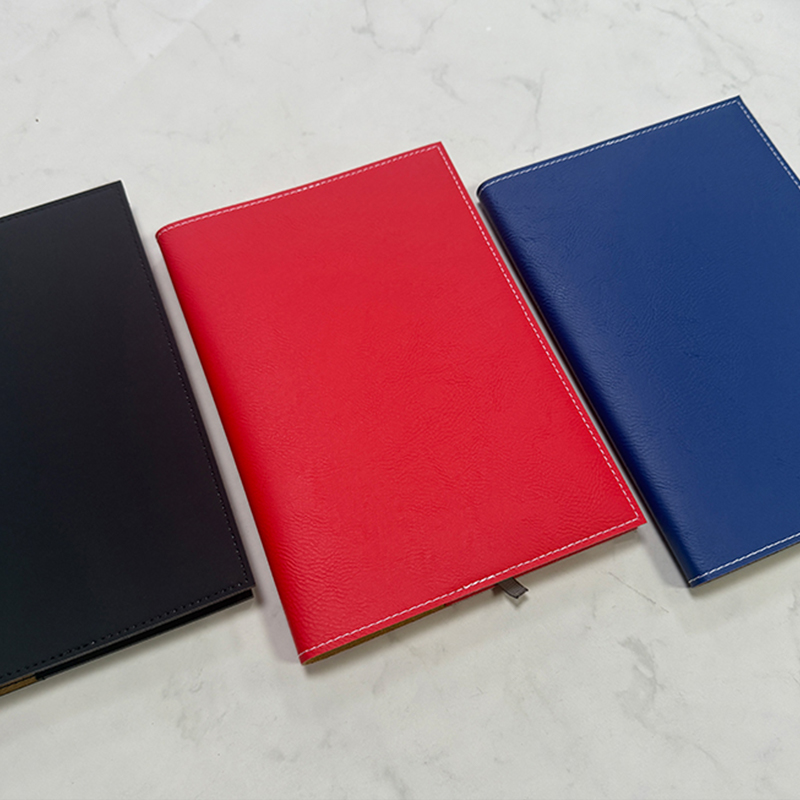 Carnet modifiable en similicuir laserable