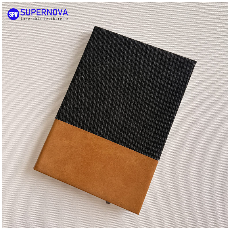 Carnet en similicuir et en toile fendu au laser