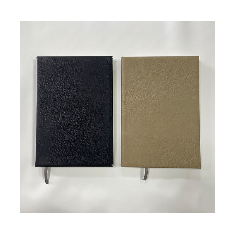 Journaux en similicuir 7' x 9 3/4' Journaux en similicuir 7' x 9 3/4'