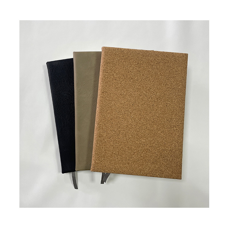 Journaux en similicuir 7' x 9 3/4' Journaux en similicuir 7' x 9 3/4'