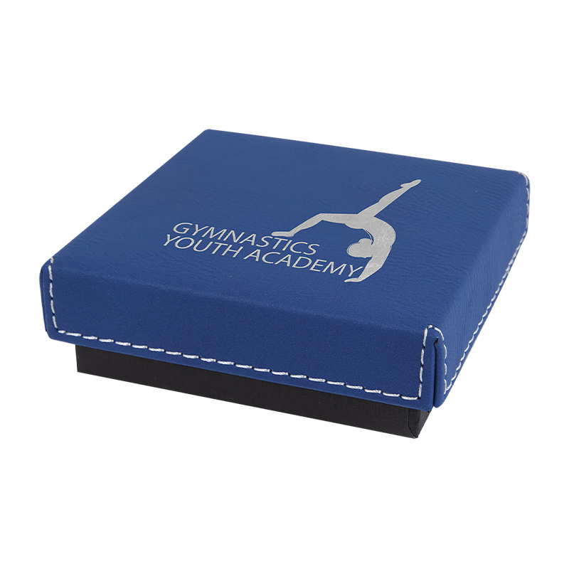Coffret cadeau 7 3/8' x 5 3/4' avec couvercle en similicuir laserisable