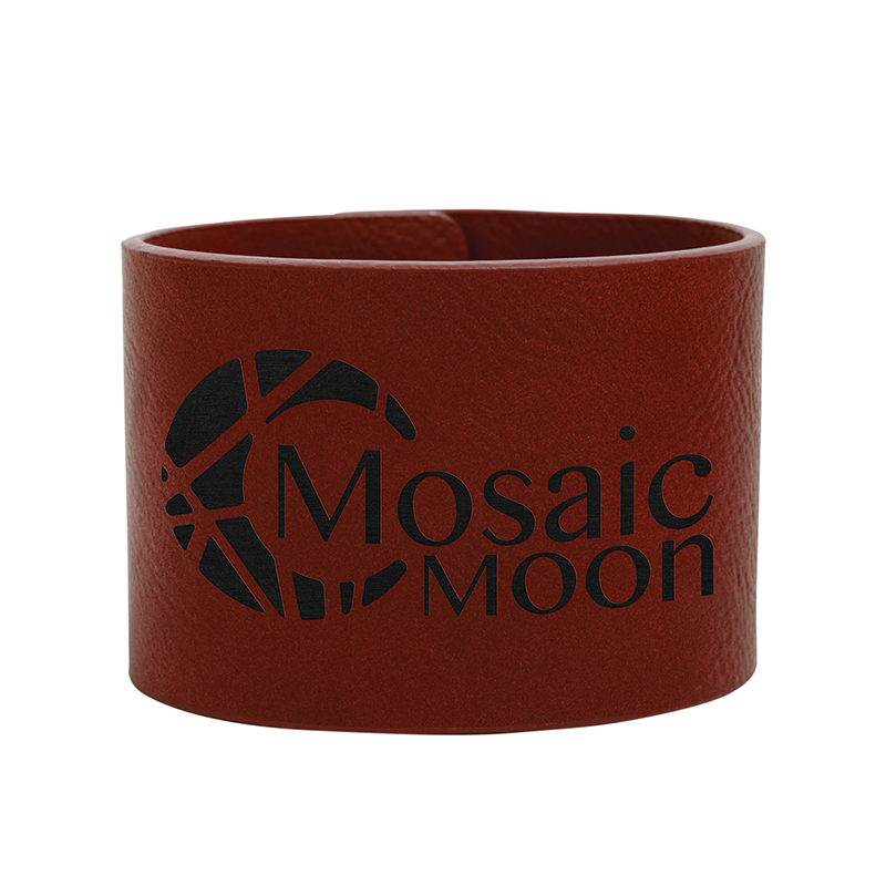 Bracelet manchette en similicuir laser 9 1/2' x 2'