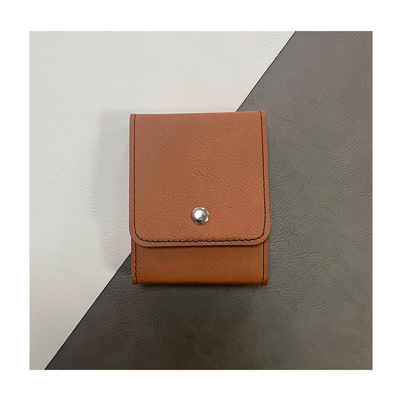 Boîte à cartes à jouer en similicuir laserable