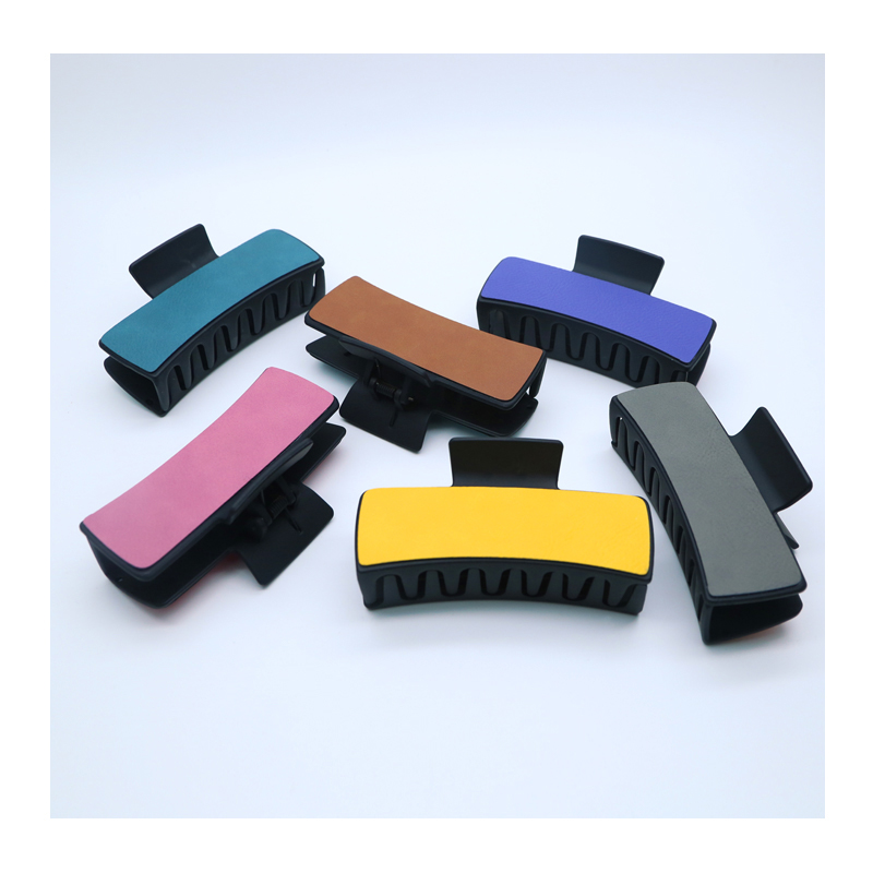 Pince à cheveux en similicuir laserable Pince à cheveux en similicuir laserable