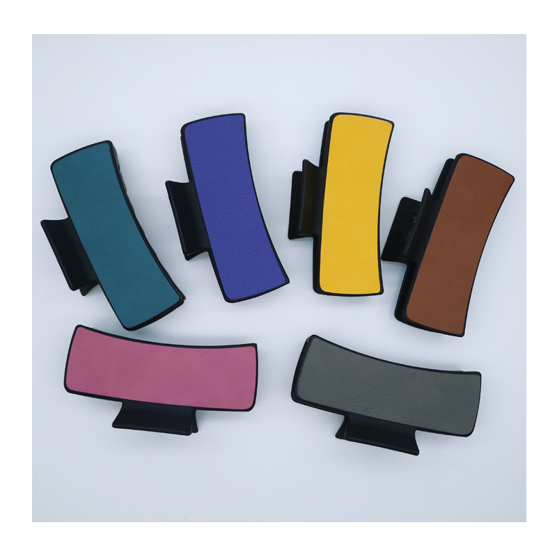 Pince à cheveux en similicuir laserable Pince à cheveux en similicuir laserable