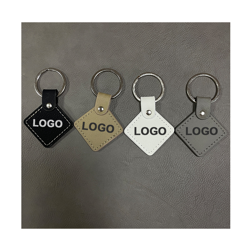 Porte-clés carrés en similicuir laserable avec bord huilé