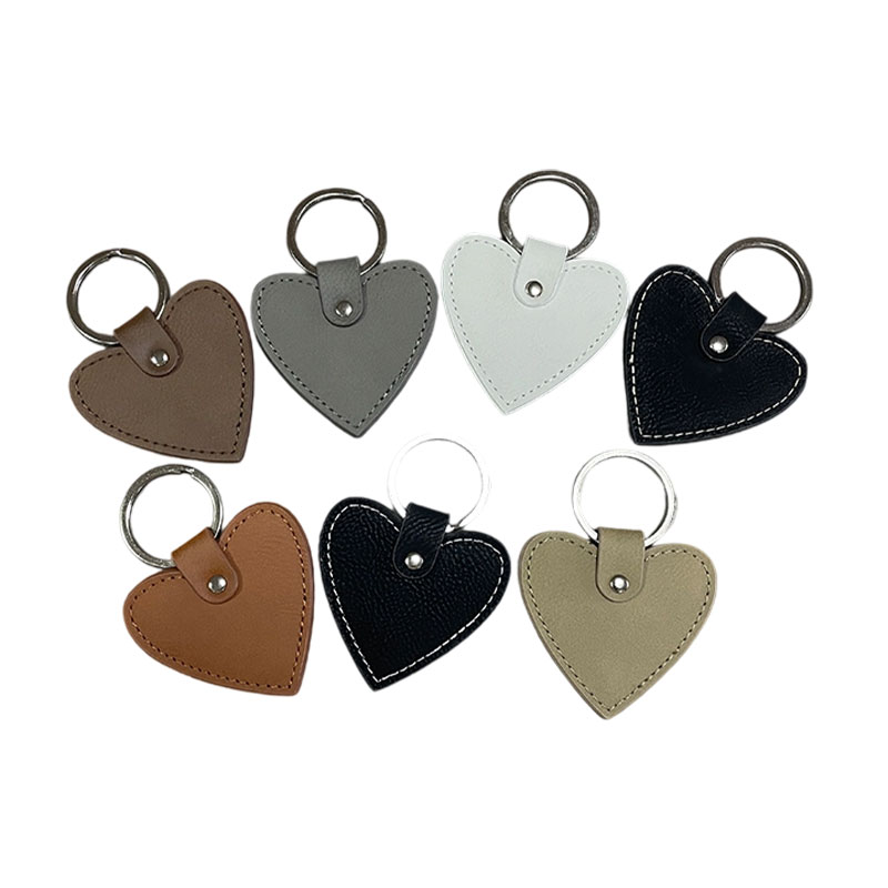 Porte-clés coeur en similicuir laser avec bord huilé