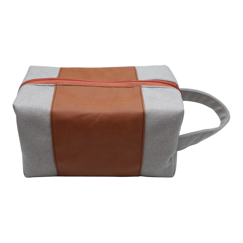 Trousse de toilette en similicuir laserable Trousse de toilette en similicuir laserable
