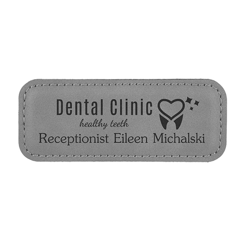Petits badges rectangulaires en similicuir
