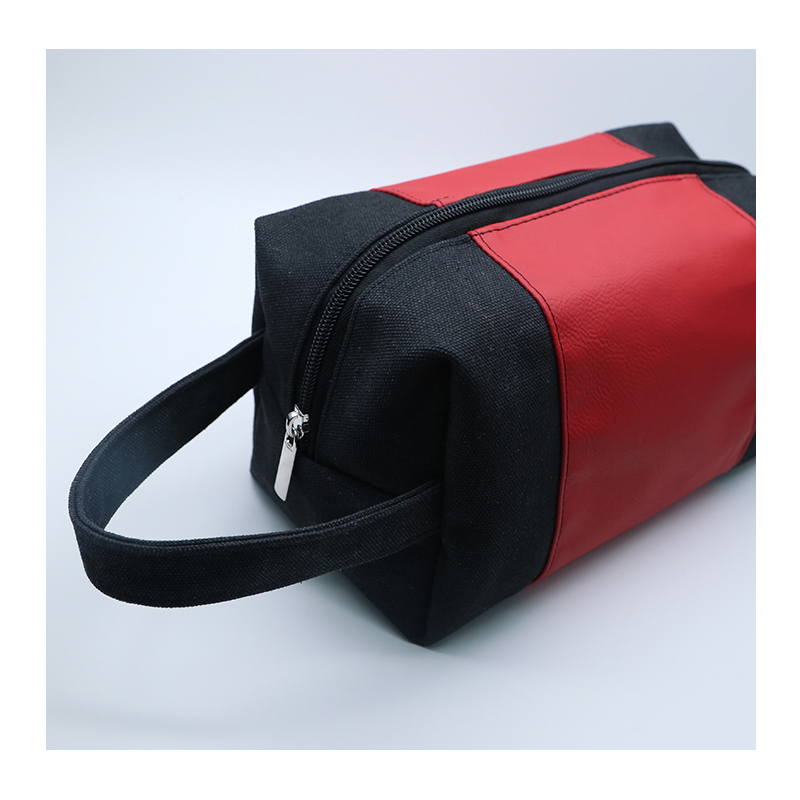 Trousse de toilette en similicuir laserable Trousse de toilette en similicuir laserable