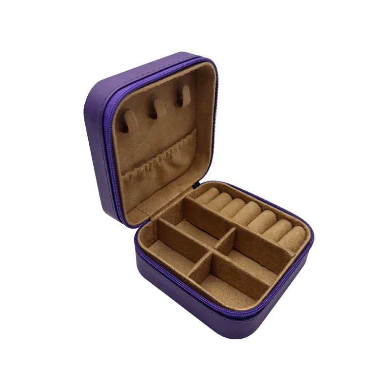 Boîte à bijoux de voyage en similicuir laser 4 × 4 avec doublure noire