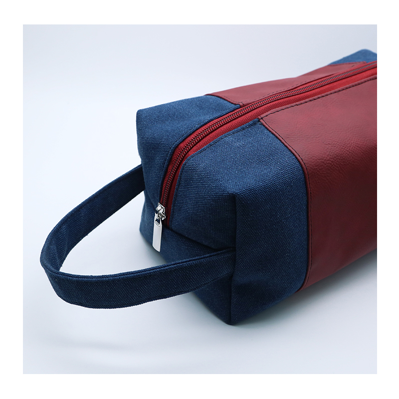 Trousse de toilette en similicuir laserable Trousse de toilette en similicuir laserable
