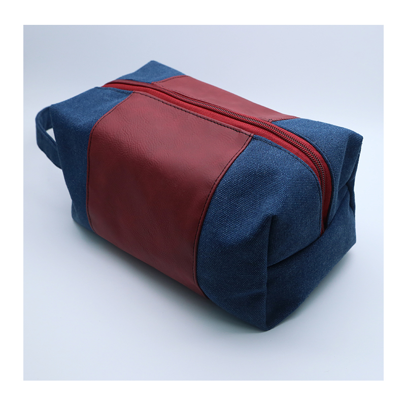 Trousse de toilette en similicuir laserable Trousse de toilette en similicuir laserable