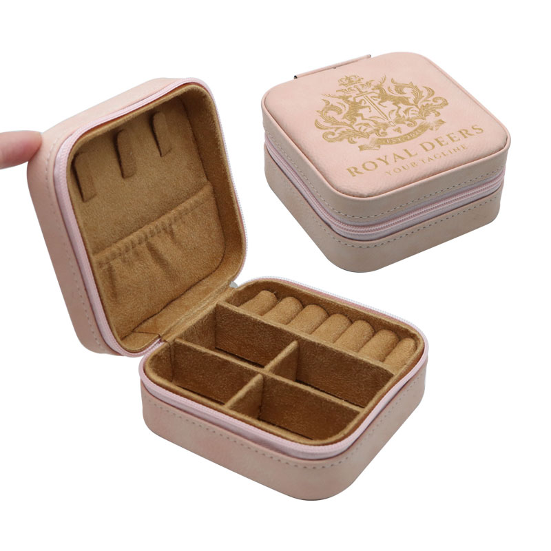 Boîte à bijoux de voyage en similicuir laser 4 × 4 avec doublure beige